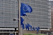 EÚ pripravuje žalobu voči štátom odmietajúcim imigrantov