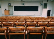 Maďarské zákony diskriminujú niektoré vysoké školy