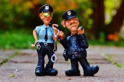 Mestská polícia verzus štátna polícia – komparácia oprávnení v doprave