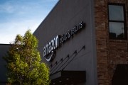 Amazon je povinný kontrolovať zákonnosť ponúkaných tovarov a služieb