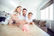 Niektoré peňažné dávky nemôžete ako rodič poberať súčasne (2.časť)